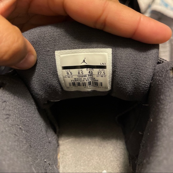 Jordan 12 Retro Dark Grey - Picture 3 of 4